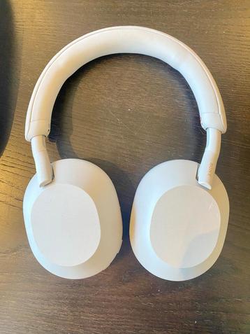 Sony WH-1000XM5 Wit - Perfect Werkend, Incl. Tas en Kabel beschikbaar voor biedingen