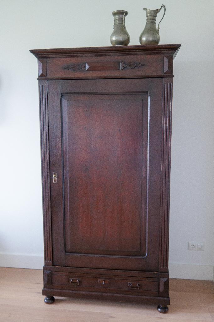 Antieke kast, Ophalen