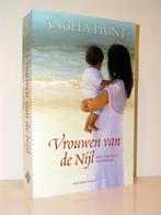 Angela Hunt - Vrouwen van de Nijl (Bijbelse roman - herdruk), Boeken, Ophalen of Verzenden, Zo goed als nieuw, Nederland