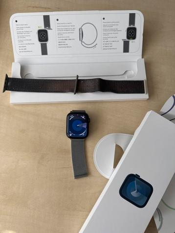 Apple Watch Series 9 45mm Midnight beschikbaar voor biedingen