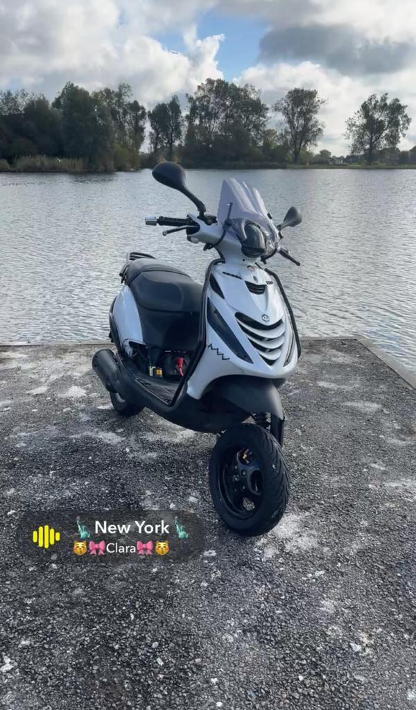Zip 172cc | SKR | Brom, Fietsen en Brommers, Scooters | Piaggio, Zo goed als nieuw, Zip, Tweetakt, Ophalen