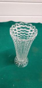 Kristal vaas op voet, Huis en Inrichting, Woonaccessoires | Vazen, Ophalen of Verzenden, 'T Olde Gre-j, Info@toldegrej.nl, Endepoelstraat 20f Didam