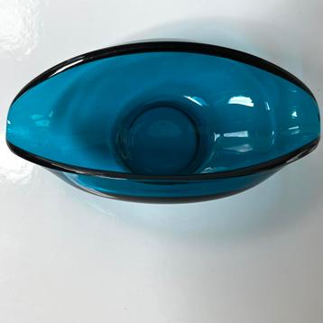 Vintage Sowerby glazen schaaltje/objekt in turquoise blauw beschikbaar voor biedingen