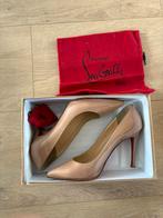 Christian Louboutin hakken maat 39,5 – nude lakleer, Kleding | Dames, Schoenen, Beige, Ophalen of Verzenden, Louboutin, Gedragen