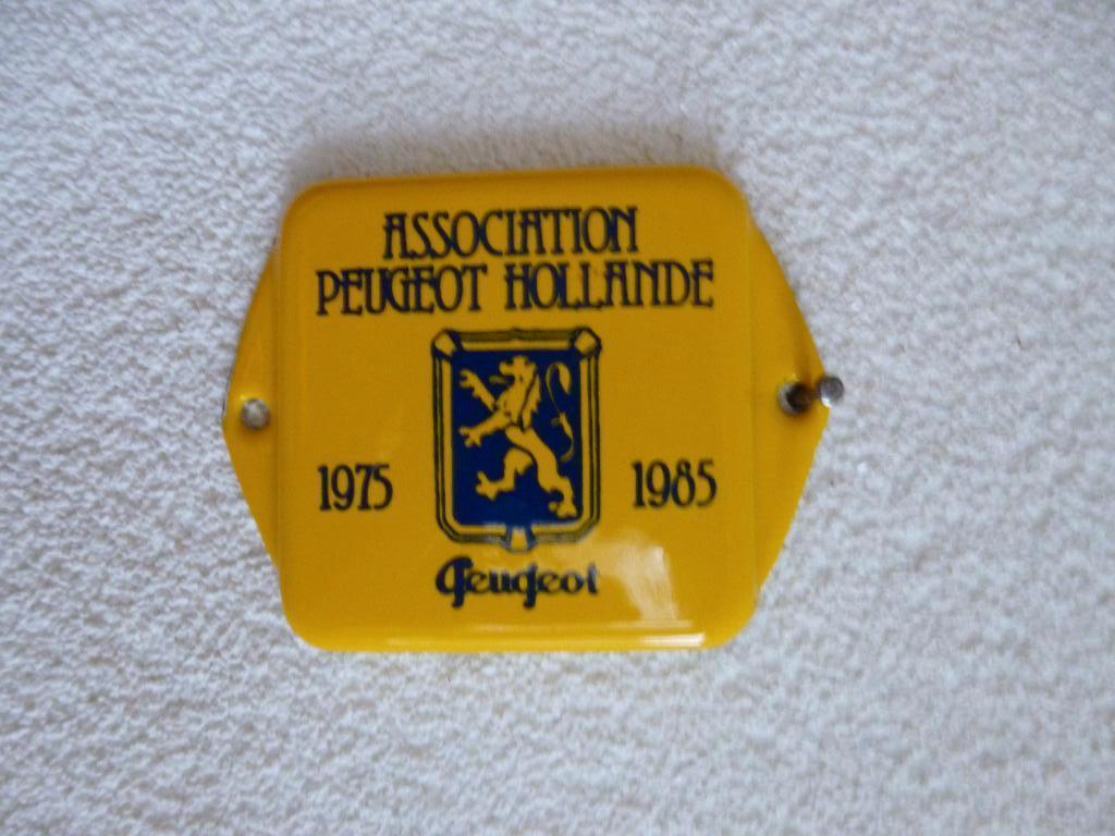 EMAILLE DEURPOSTJE"PEUGEOT ASSACIATION HOLLANDE"JAREN 70, Verzamelen, Merken en Reclamevoorwerpen, Nieuw, Reclamebord, Ophalen of Verzenden