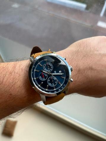 Herenhorloge 41mm - lederen band beschikbaar voor biedingen