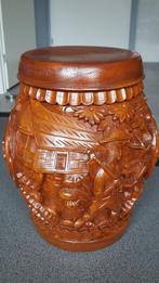 Decoratief mahoniehout tonnetje handgesneden hoogte 22 cm, Ophalen
