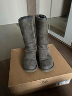 Uggs grijs Ugg Classic Tall 5815 maat 37 38, Kleding | Dames, Schoenen, Ophalen of Verzenden, Gedragen, Grijs