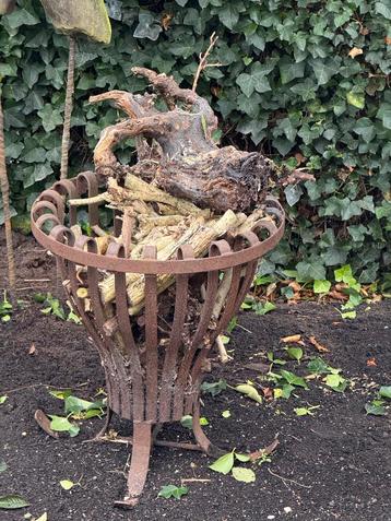 Mooie Vuurkorf voor Gezellige Avonden beschikbaar voor biedingen