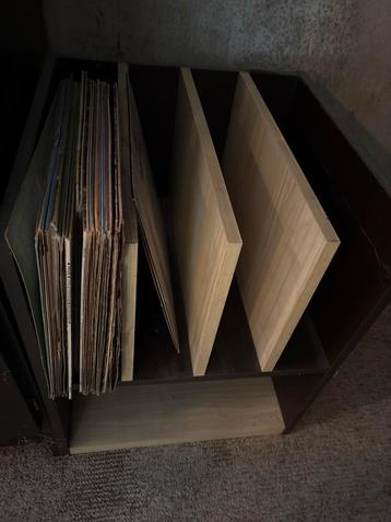 Vintage Platenkast / Opbergkast beschikbaar voor biedingen