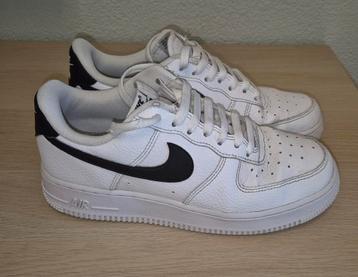 Nike Air Force 1.07  wit zwart maat 40 beschikbaar voor biedingen