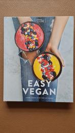 Living the green life - Easy vegan, Ophalen of Verzenden, Zo goed als nieuw, Living the green life