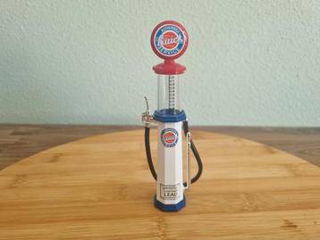Diorama accessoire 1:18 benzinepomp / tankstation pomp Buick beschikbaar voor biedingen