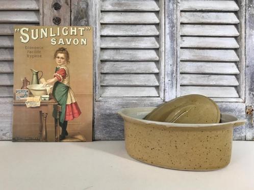 Franse mosterd kleurige grès paté terrine met spikkeltjes, Antiek en Kunst, Antiek | Keukenbenodigdheden, Ophalen of Verzenden