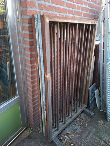 4 stuks oude poort beschikbaar voor biedingen