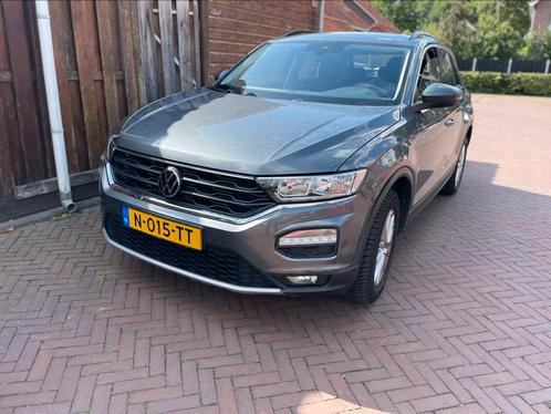 Volkswagen T-Roc 2022 NAP Zeer Lichte Blikschade, Auto diversen, Schadeauto's, Volkswagen, Handgeschakeld, Benzine, SUV of Terreinwagen