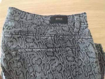 Brax Dames Broek Maat 44 Grijs Slangenprint beschikbaar voor biedingen