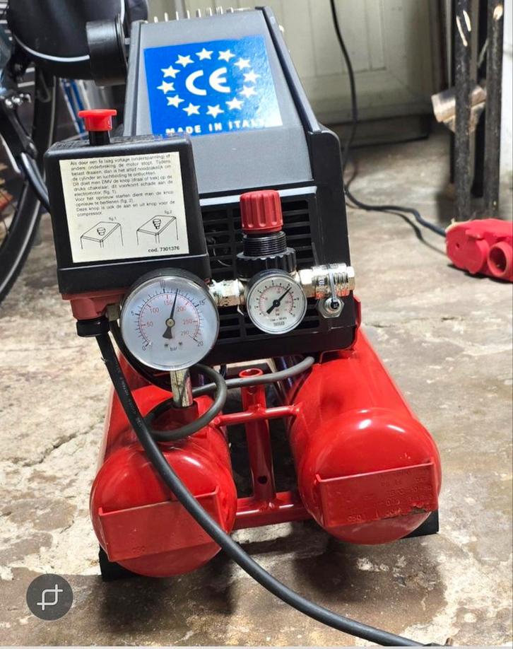 Compressor 16 bar !!, Doe-het-zelf en Verbouw, Compressors, Minder dan 25 liter, Minder dan 200 liter/min, Ophalen