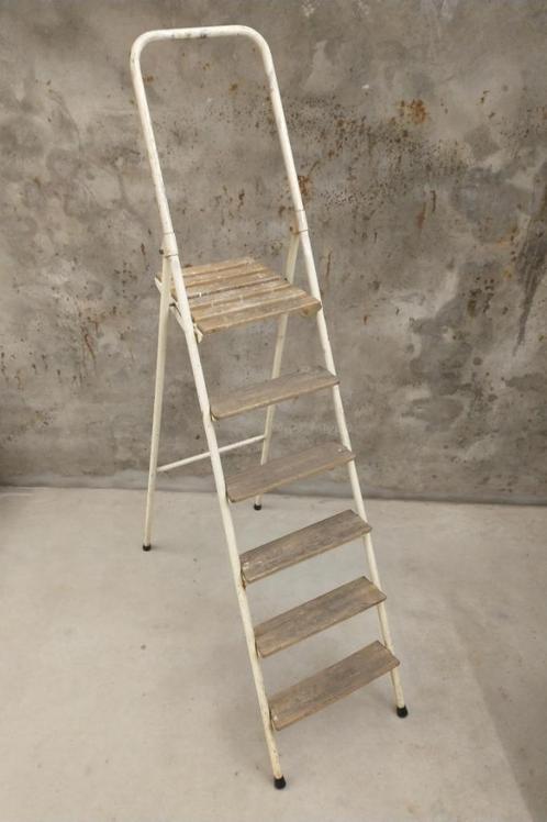 Grote vintage trap 6 treden, staal, hout, Doe-het-zelf en Verbouw, Ladders en Trappen, Gebruikt, Trap, Minder dan 2 meter, Ophalen