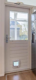Buitendeur met kattenluik, Doe-het-zelf en Verbouw, Deuren en Horren, Ophalen, 80 tot 100 cm, 200 tot 215 cm, Hout