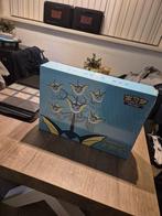 Pokemon Vaporeon VMAX Advanced Gift Box, Hobby en Vrije tijd, Verzamelkaartspellen | Pokémon, Ophalen of Verzenden, Nieuw, Boosterbox