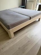 Witte auping auronde, 180 x 200 cm met 2 ikea matrassen, Ophalen, Gebruikt, Beige, Tweepersoons