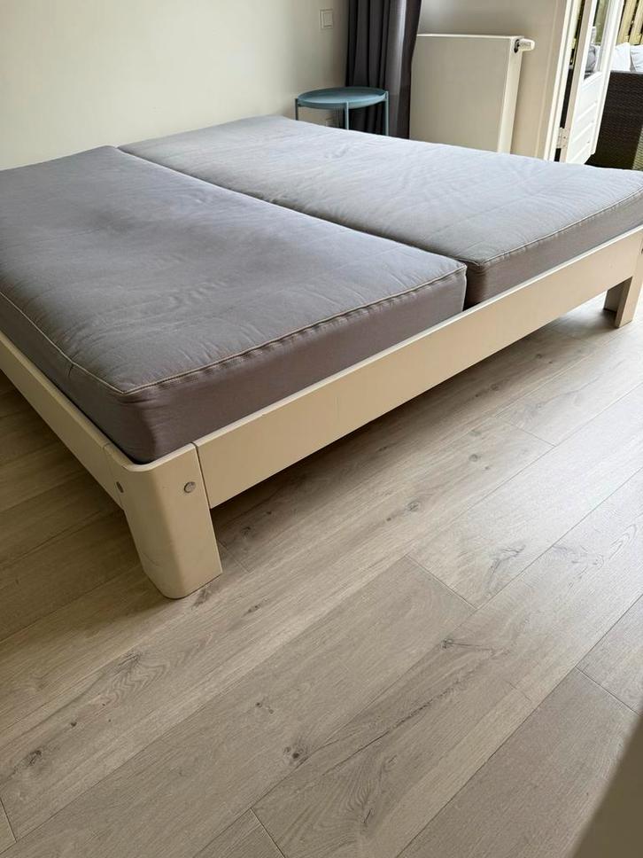 Witte auping auronde, 180 x 200 cm met 2 ikea matrassen, Huis en Inrichting, Slaapkamer | Bedden, Gebruikt, Tweepersoons, 160 cm