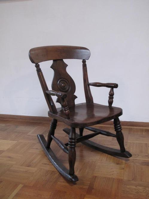 Uniek Engels KINDERSCHOMMELSTOELTJE, Kinderen en Baby's, Kinderkamer | Tafels en Stoelen, Ophalen