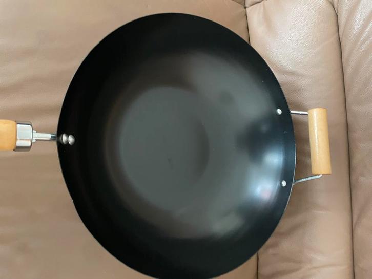 Nieuwe Wokpan €15, Huis en Inrichting, Keuken | Potten en Pannen, Nieuw, Wok, Rvs, Inductieplaat, Keramische plaat, Ophalen