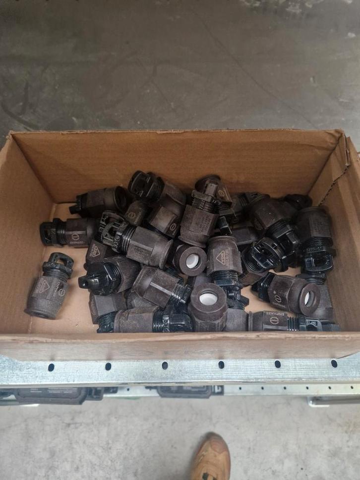 32x Enphase 1-Fase Einddoppen, Hobby en Vrije tijd, Elektronica-componenten, Nieuw, Ophalen of Verzenden