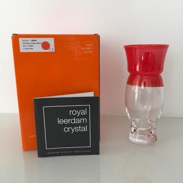 Maxima Oranjevaasje/Oranje vaasje Koninginnevaasje (Bremers) beschikbaar voor biedingen