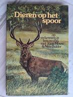 Dieren op het spoor , op verkenning in bos en veld met Rien, Ophalen of Verzenden, Zo goed als nieuw, Honden