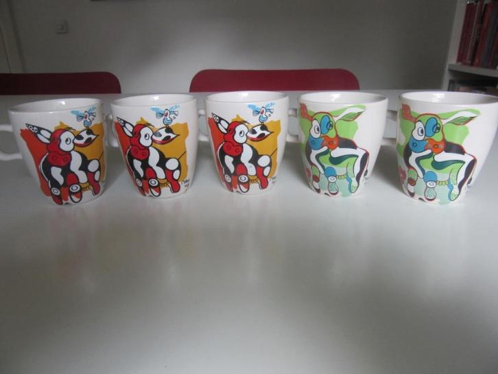 Douwe Egberts-Mokjes afb.kunstzinnige koeien, M. Rebel- NWST, Huis en Inrichting, Keuken | Servies, Zo goed als nieuw, Kop(pen) en/of Schotel(s)