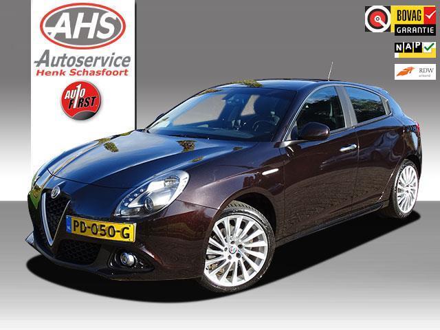 Alfa Romeo Giulietta 1.4 Turbo MultiAir Super AUTOMAAT!, Auto's, Alfa Romeo, Bedrijf, Te koop, Giulietta, ABS, Airbags, Airconditioning