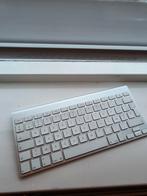 Apple Wireless toetsenbord AZERTY, Ophalen of Verzenden, Azerty, Zo goed als nieuw
