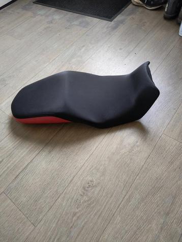 Standaard Zadel BMW F850 series verlaagd door MJ Seats beschikbaar voor biedingen