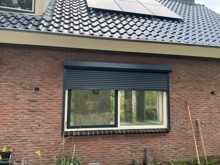 Rolluik te koop kleur Ral 7016 elektrisch, Doe-het-zelf en Verbouw, Rolluiken, Gebruikt, 150 tot 200 cm, 200 cm of meer, Grijs