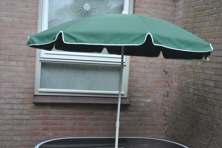 Parasol, groen, 200 cm hoog, diameter 170 cm, Tuin en Terras, Parasols, Gebruikt, Overige typen, 1 tot 2 meter, Ophalen
