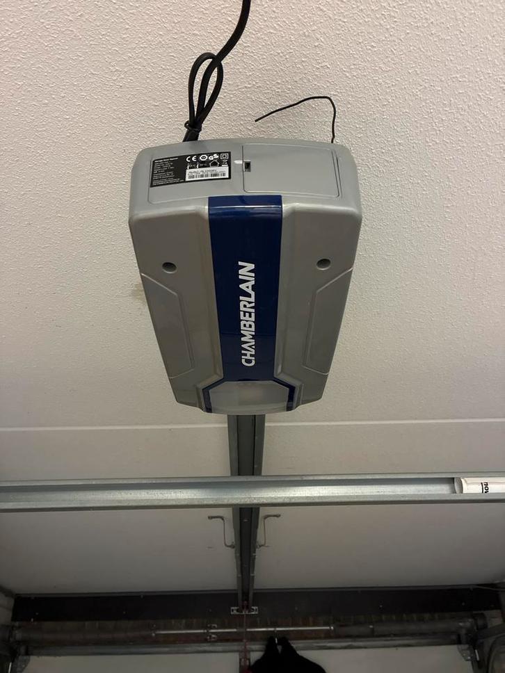 Chamberlain Garagedeuropener ML1000EV, Doe-het-zelf en Verbouw, Deuren en Horren, Gebruikt, Garagedeur, 215 cm of meer, 120 cm of meer