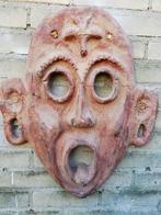 Wall mask. Terra-cotta. Tanzania? 53/43 cm., Antiek en Kunst, Ophalen