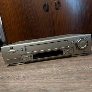 JVC S-VHS speler HR-S6700 beschikbaar voor biedingen