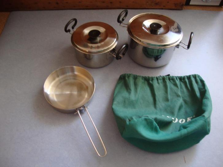 Zesdelige kampeer pannenset Camp Cook., Caravans en Kamperen, Kampeeraccessoires, Zo goed als nieuw, Ophalen