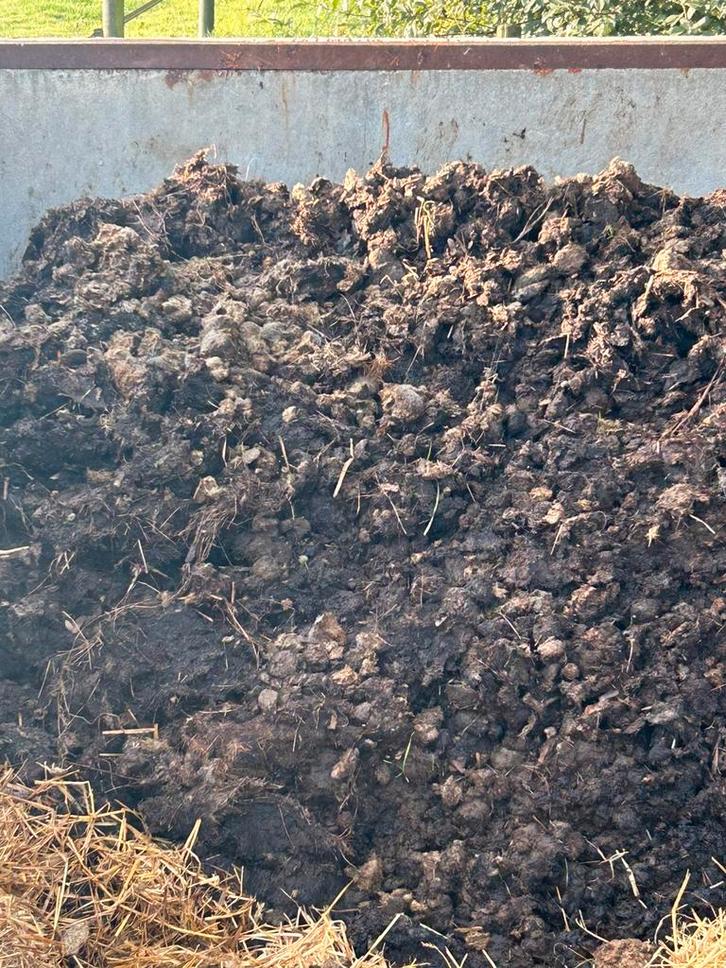 Gratis paardenmest / compost, Tuin en Terras, Aarde en Mest, Mest, Ophalen