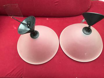 twee lampekappen, retro beschikbaar voor biedingen