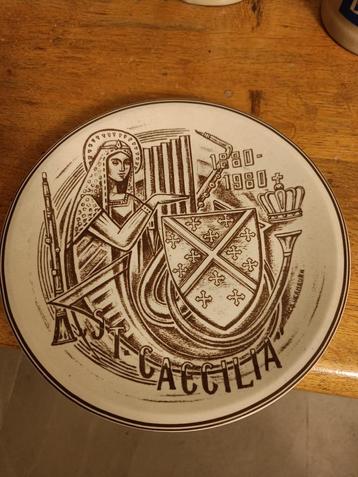 Bord St. Caecilia 1980 beschikbaar voor biedingen