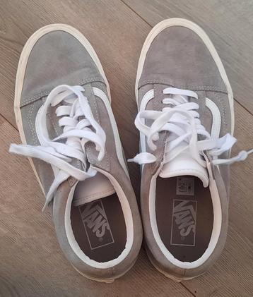 VANS grijs maat 41 - 
2 keer aangehad
 beschikbaar voor biedingen