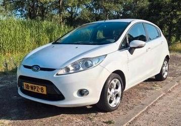 Ford Fiësta Titanium 1.25  82PK 5-deurs 2010 Wit beschikbaar voor biedingen