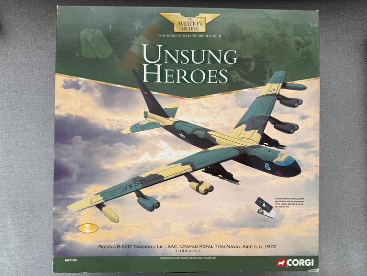 Corgi B-52 Stratofortress Vietnam The Aviation Archive 1:144, Verzamelen, Luchtvaart en Vliegtuigspotten, Zo goed als nieuw, Schaalmodel