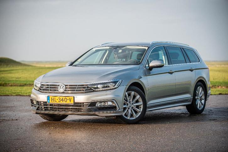 VW Passat 1.6 TDI R-Line | Automaat | LED | Trekhaak | NAP, Auto's, Volkswagen, Particulier, Passat, ABS, Achteruitrijcamera, Adaptive Cruise Control