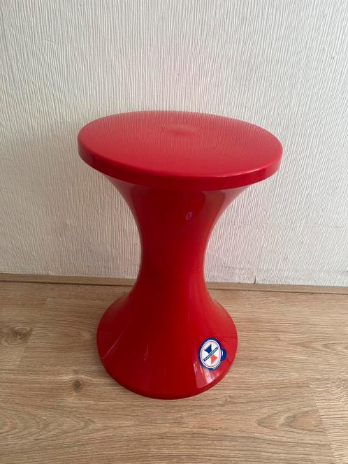 Tamtam kruk retro, Huis en Inrichting, Krukjes, Zo goed als nieuw, Kunststof, Ophalen of Verzenden